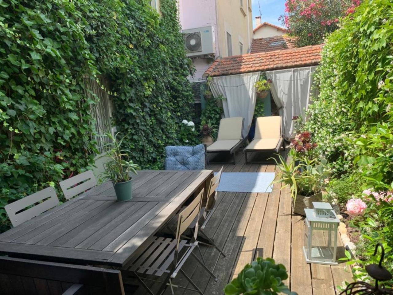 Appartement Complet Ou 2 Chambres De Charme En Centre-Ville Arles Exterior photo