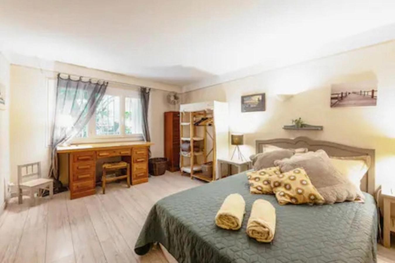 Appartement Complet Ou 2 Chambres De Charme En Centre-Ville Arles Exterior photo